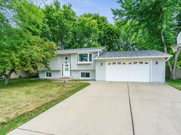 602 4th St W, Maple Lake, MN 55358