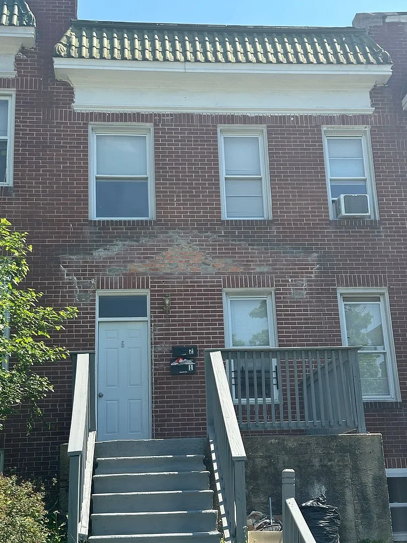 5 S Wickham Road — Photo 2