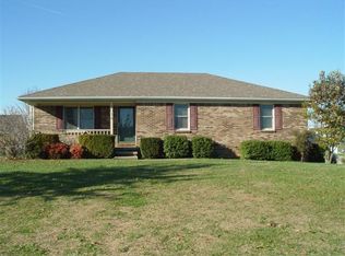 1014 Indian Trl, Lawrenceburg, KY 40342