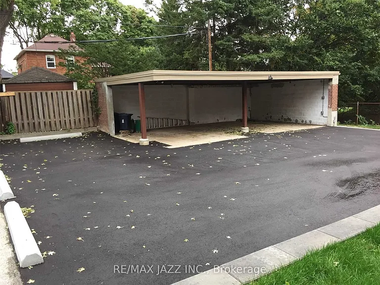 1303 Bayview Ave #103 — Photo 26
