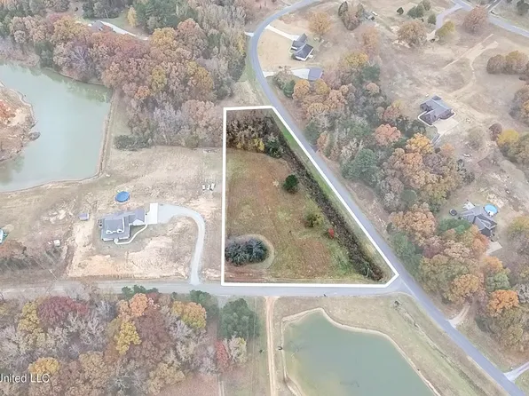 14367 Valley View Cv, Byhalia, MS 38611