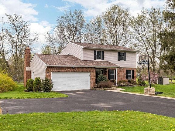 2nd image of 12920 Fox Run Ct N