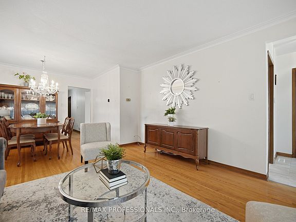 5th image of 19 Earldown Dr