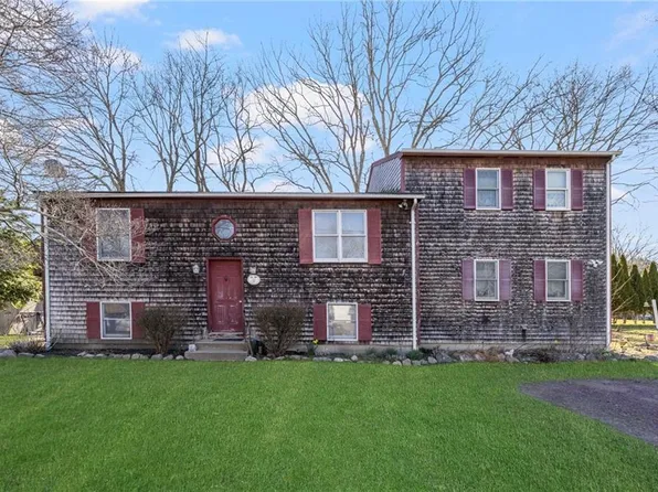 65 Wayland Trl, Narragansett, RI 02882