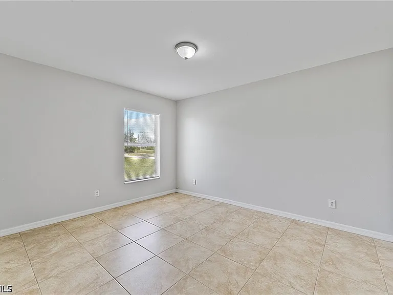 1240 NW 22nd Pl — Photo 29