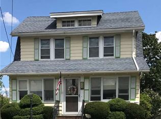 330 Hamilton Ave, Hewlett, NY 11557