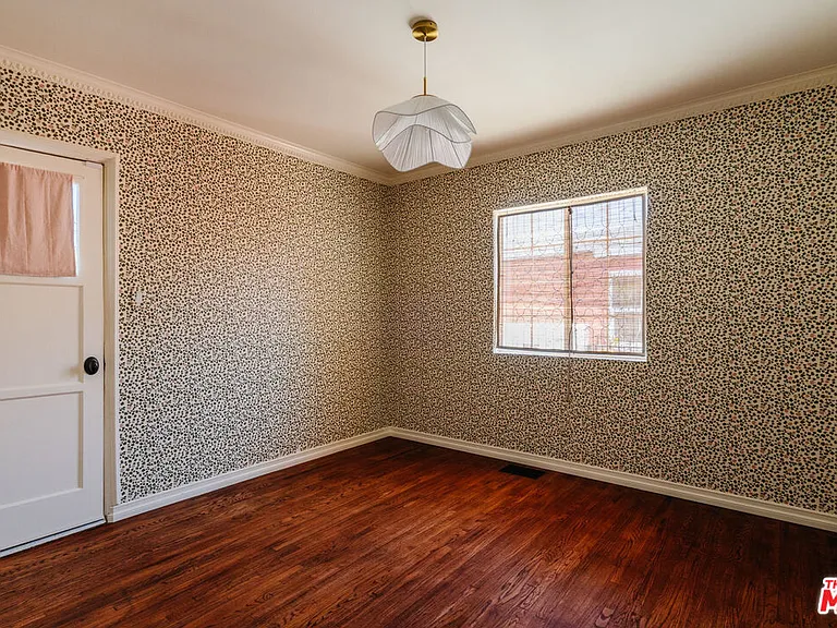 2735 Clyde Ave — Photo 29