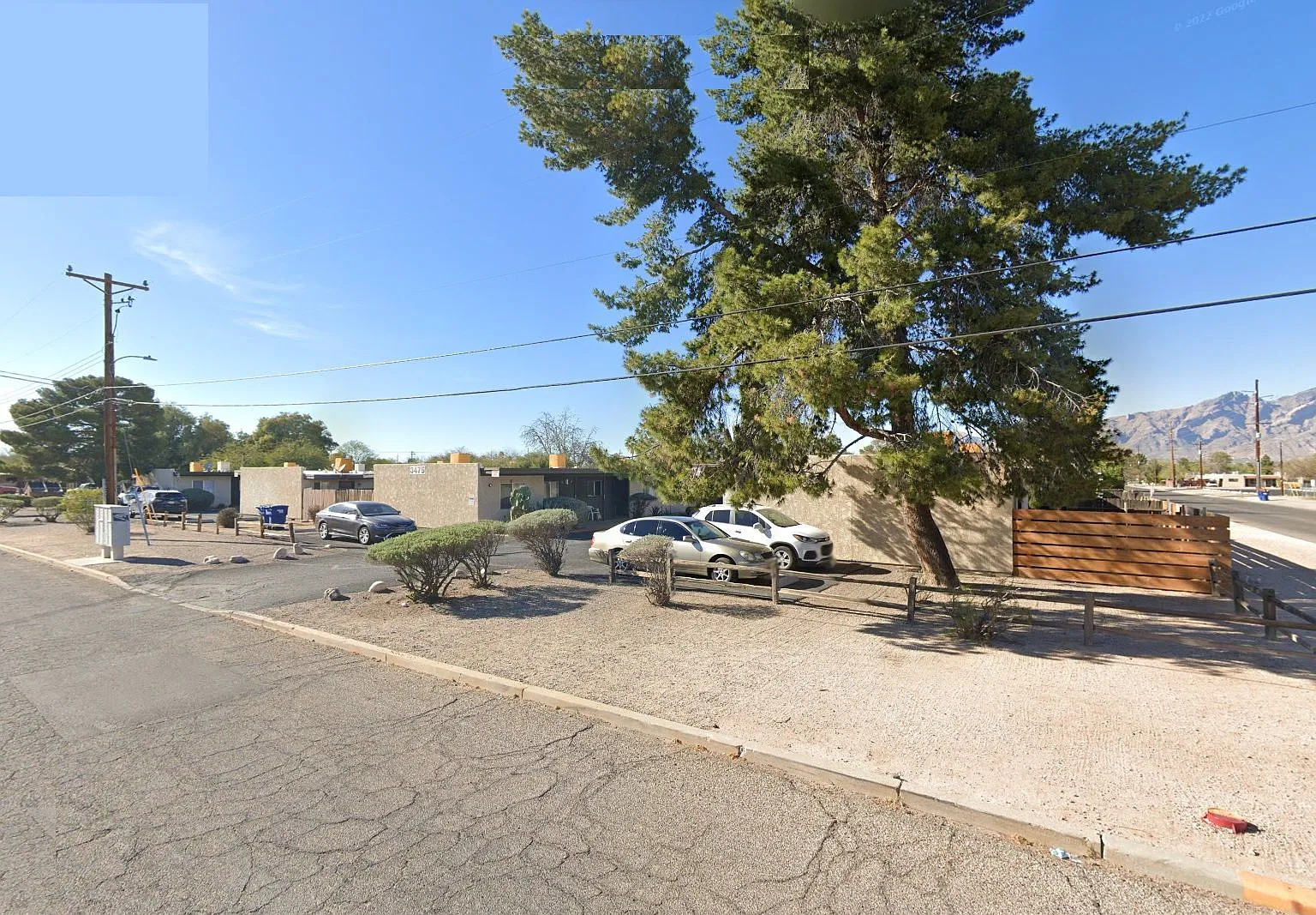 Nearby parks and specialty stores delight Tucson neighborhood residents — Photo 1