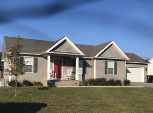 1961 Spears Ln, Columbia, TN 38401