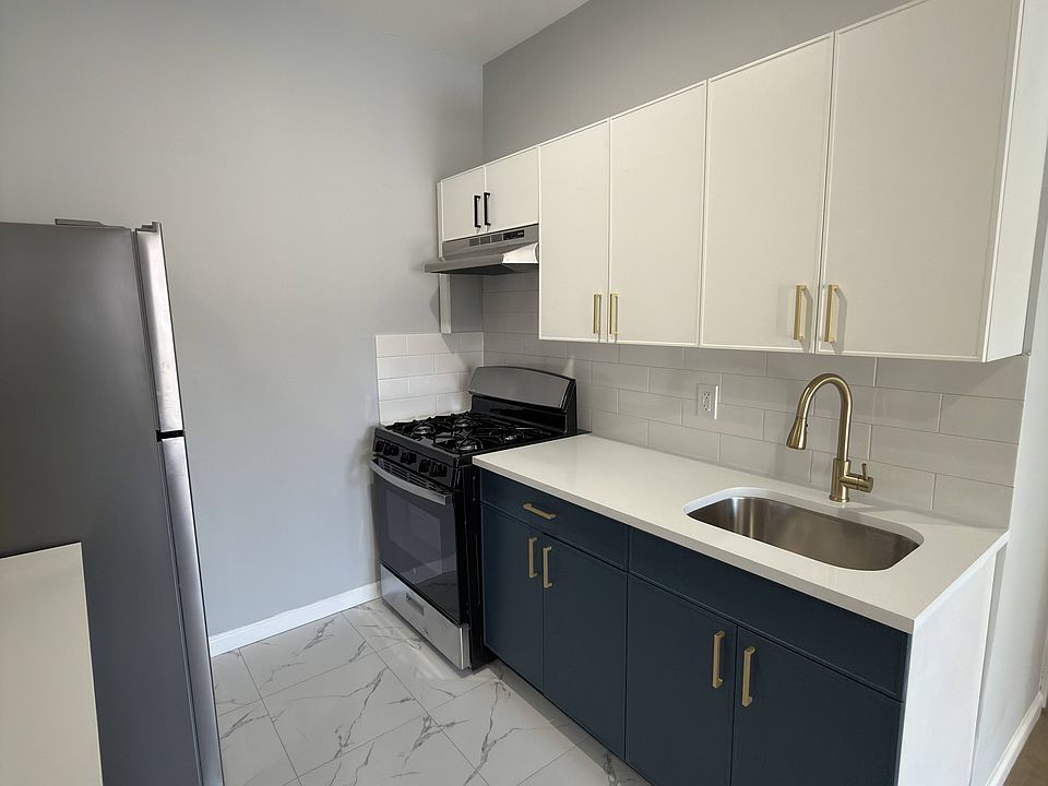 1st image of 379 Lyons Ave #B4