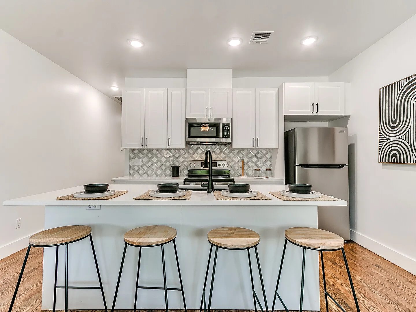 1323 LLC — Photo 4