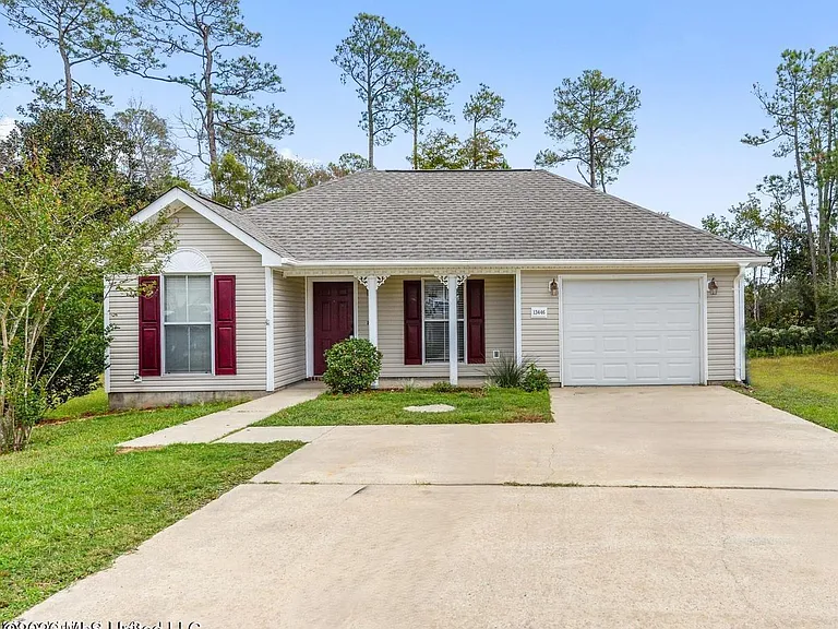 13446 Addison Ave — Photo 1