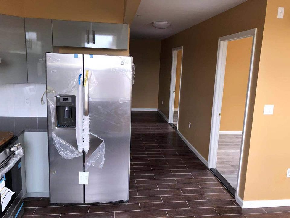 2nd image of 456 Avenue P