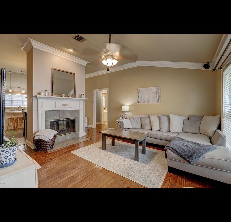 1st image of 113 Boulder Dr