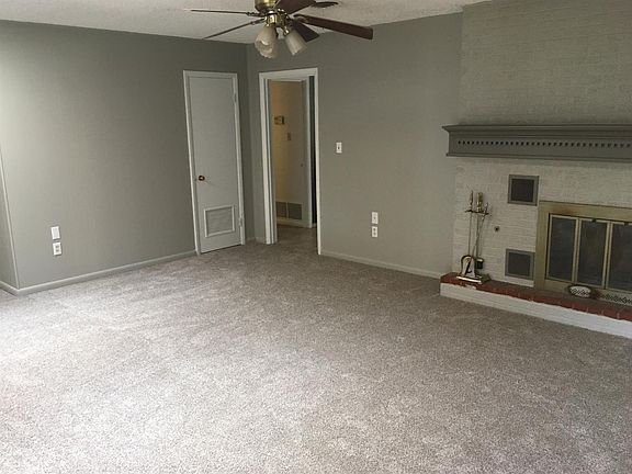 4th image of 117 Tanglewood Ln
