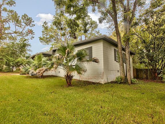 4th image of 1934 Gloria Dr