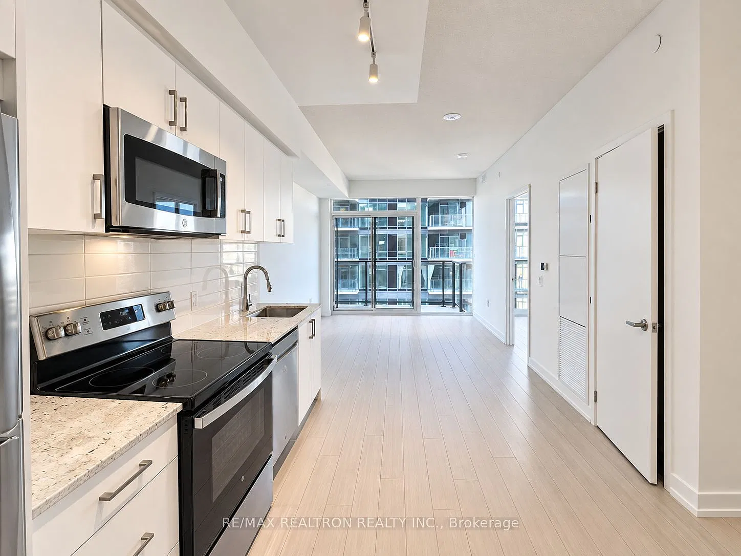 2 bed, $2,200 — Photo 2