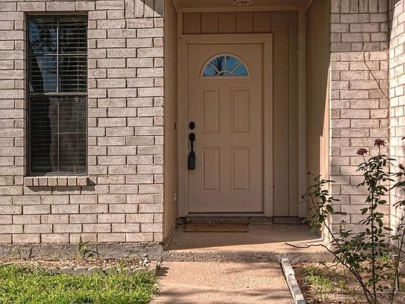 4th image of 742 Saint Lucy Dr