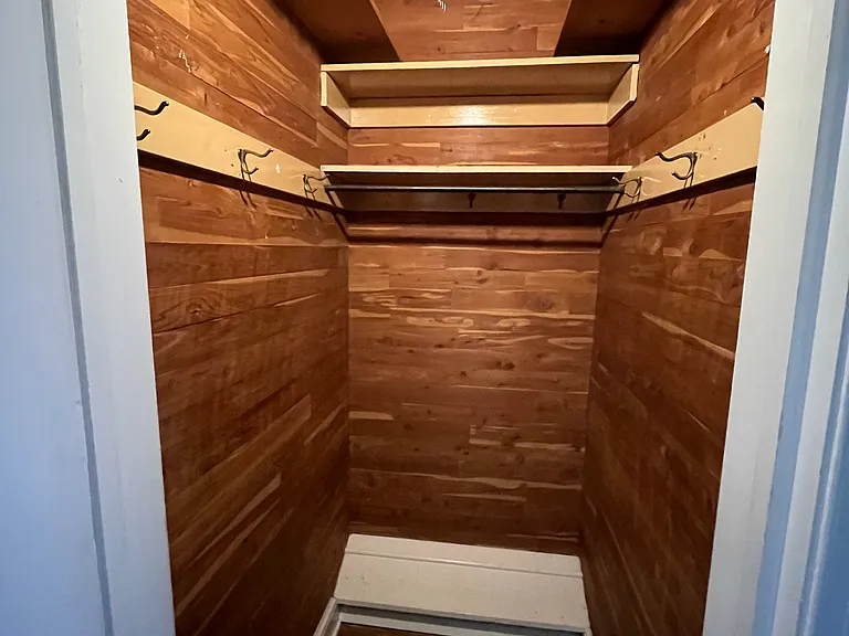 Closet 3