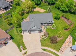6301 S Diamond Cir, Sioux Falls, SD 57108