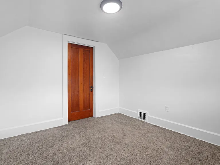12608 Corlett Ave — Photo 18