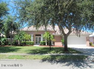 515 Newport Dr, Indialantic, FL 32903