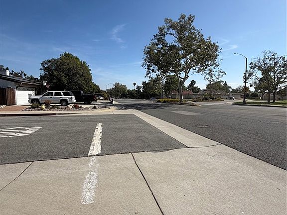 3rd image of 1978 N Indian Hill