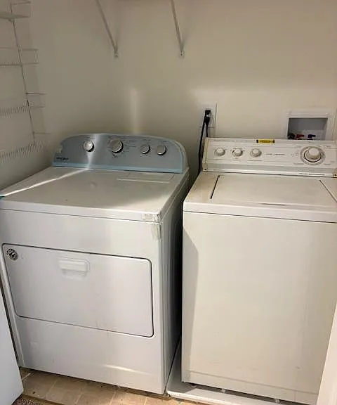 2403 Beacon Hl — Photo 21