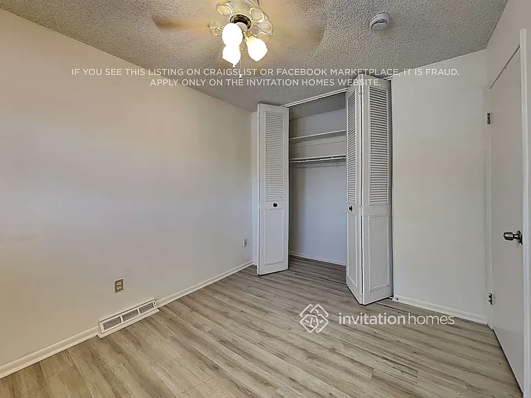 1284 Ember St — Photo 14