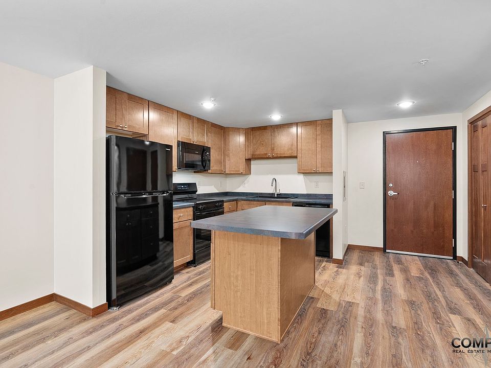 1st image of 610 Gray St #2