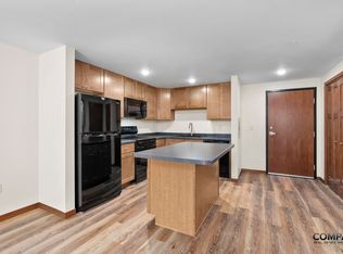 610 Gray St #3, Eau Claire, WI 54701