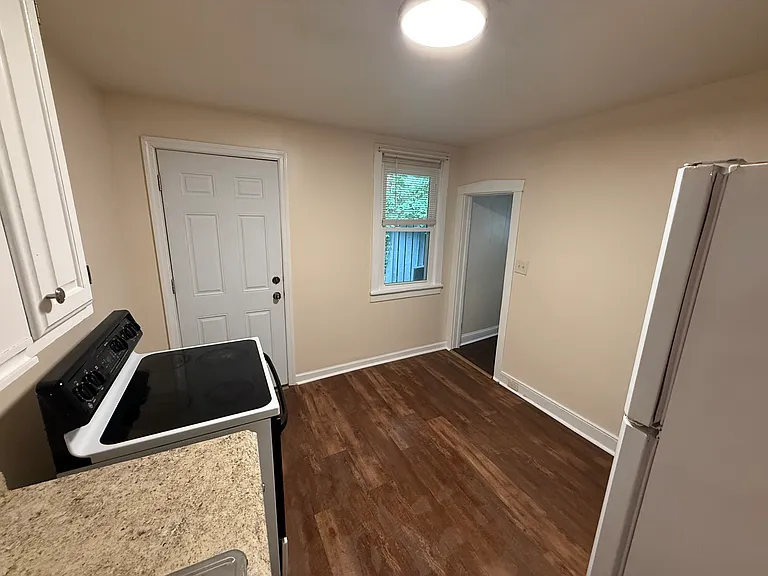 448 W Vine St #2 — Photo 4