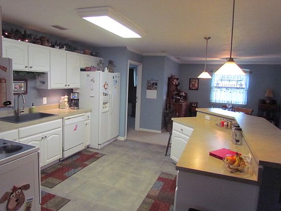 3rd image of 11491 NW 73rd Ct