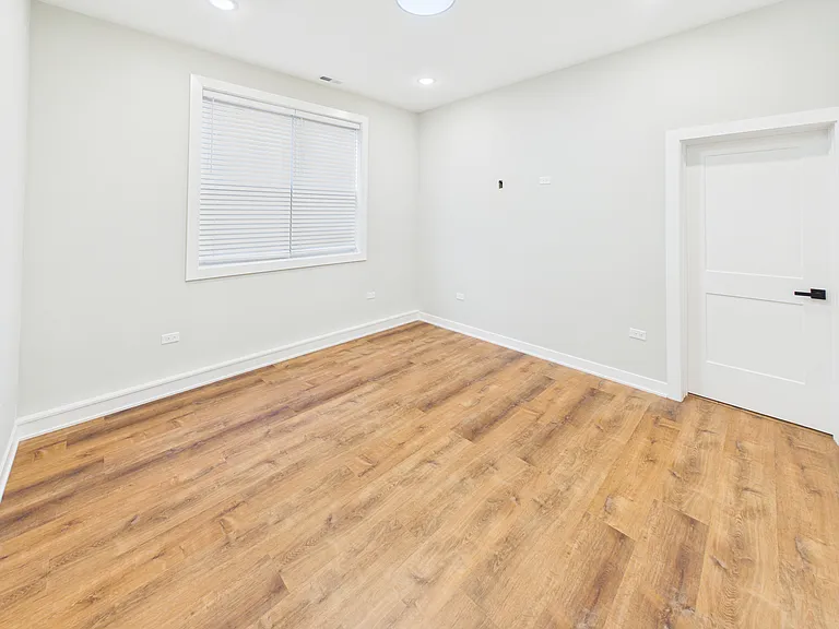 2236 W Cermak Rd #1R — Photo 19