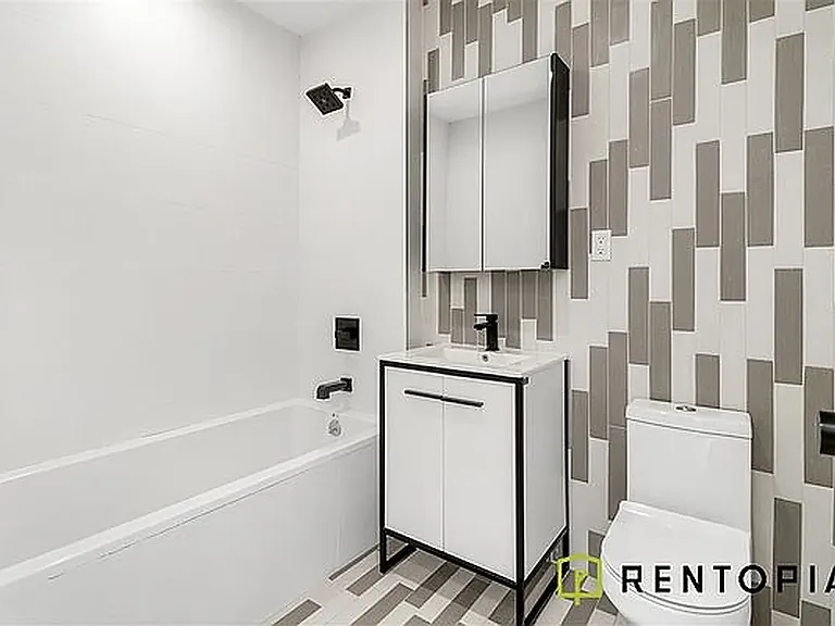 922 Dekalb Ave #5F — Photo 8