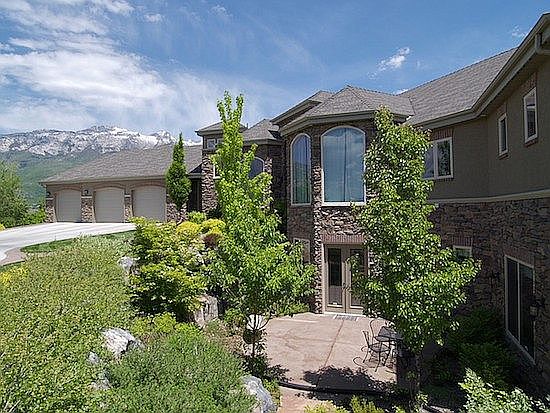 2nd image of 76 N Bald Mountain Dr