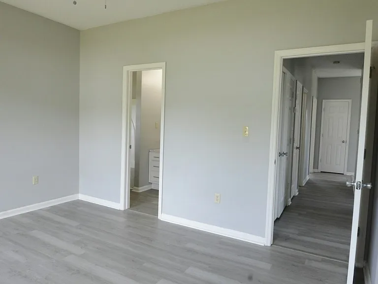 1006 S Jefferson St — Photo 16