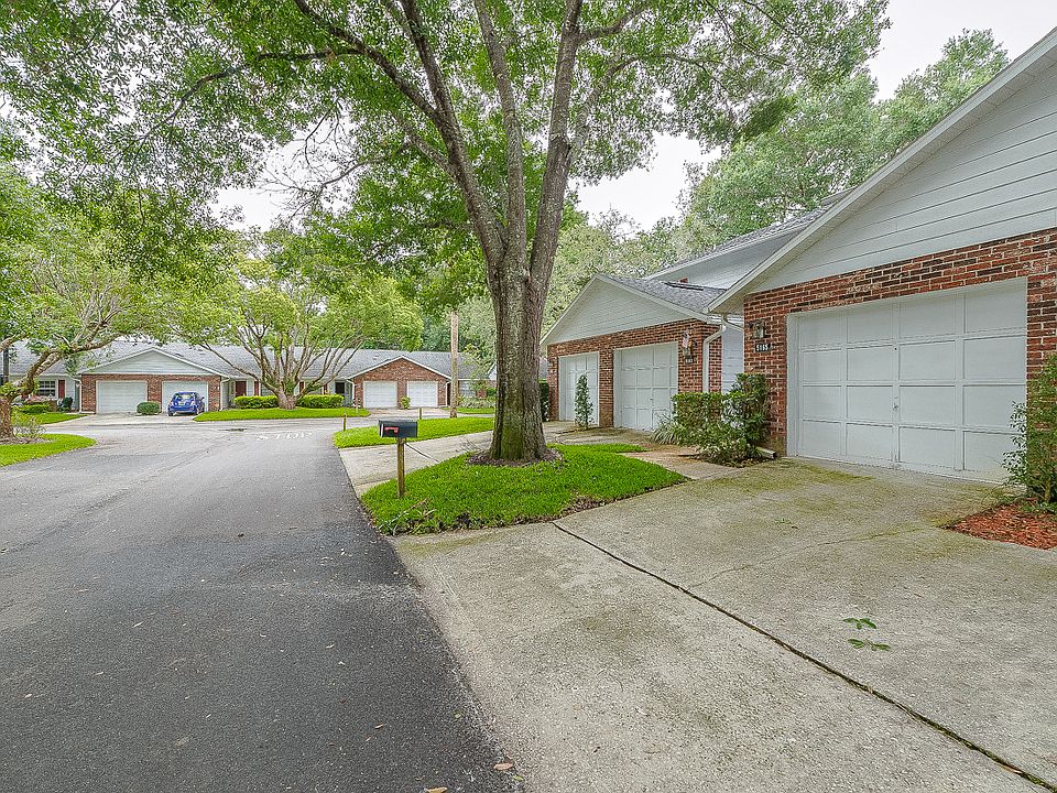 1st image of 5165 Lazy Oaks Dr