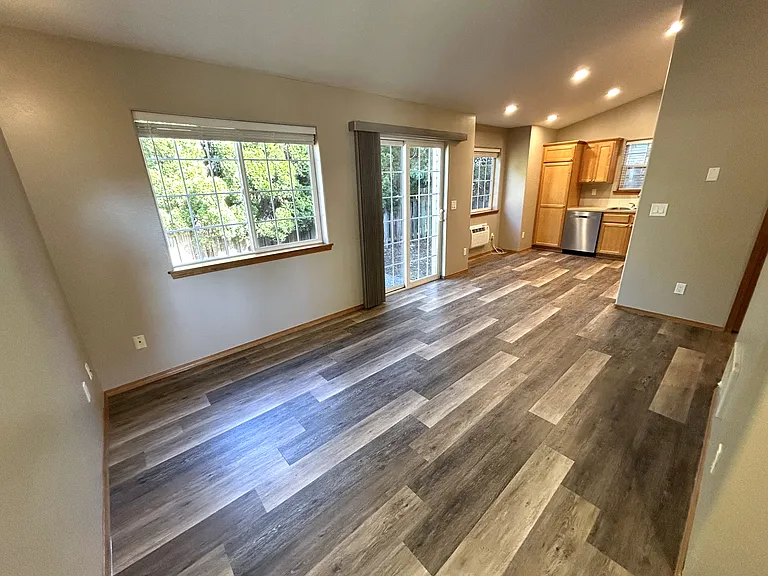 14198 SE Filbert Creek Dr — Photo 2
