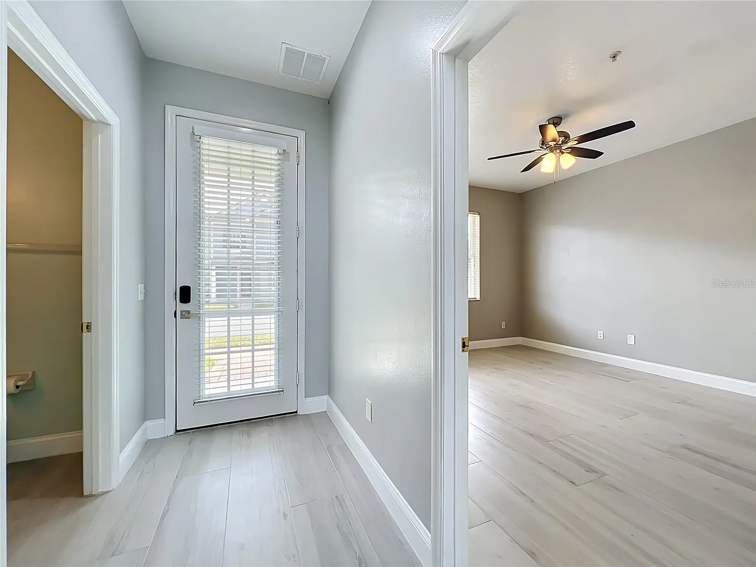 3 bed, 1839 sqft, $2,600 — Photo 3