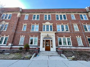 1725 E Park Pl #4, Milwaukee, WI 53211
