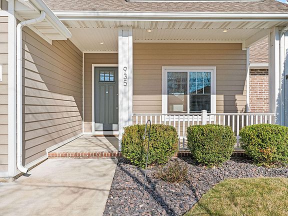 5th image of 935 E Thorndale Drive