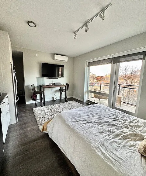 2407 W Eastwood Ave #202 — Photo 6