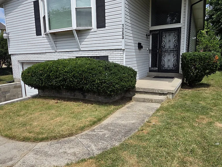 1380 Catalpa Dr — Photo 30