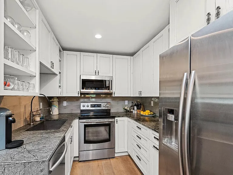 1767 Alpine Dr — Photo 4