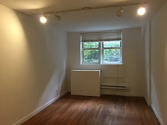 Rented by Sky Management | media 18