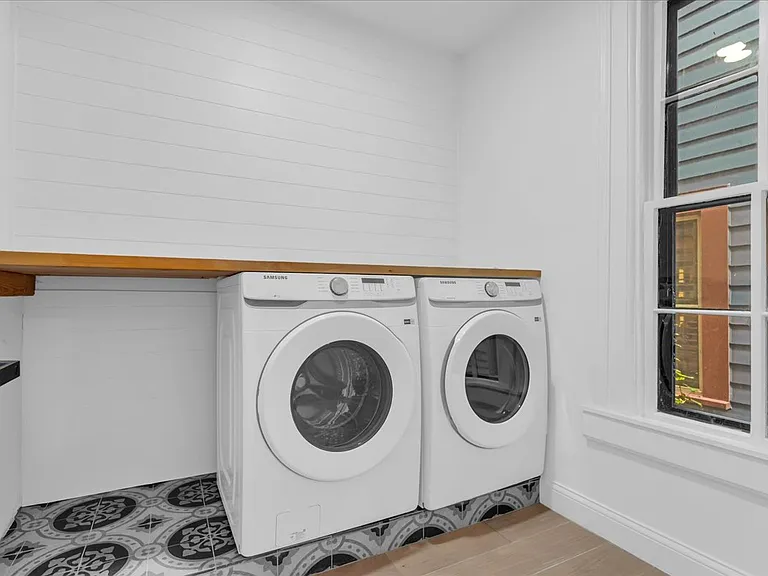 1714 Bagley St — Photo 13
