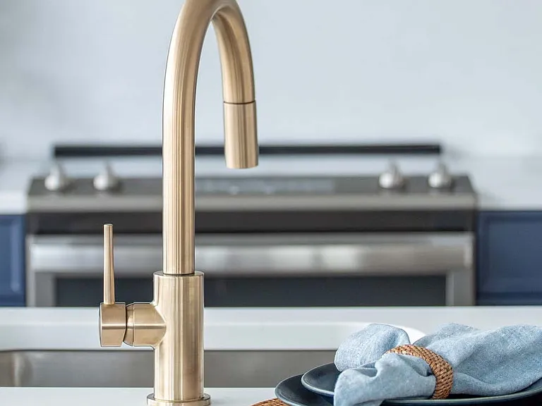 Bring people together in a space that makes cooking and entertaining easy.
