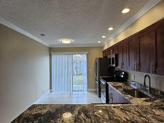4th image of 4691 Orleans Court #C