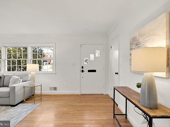 3rd image of 6409 Forest Rd #A